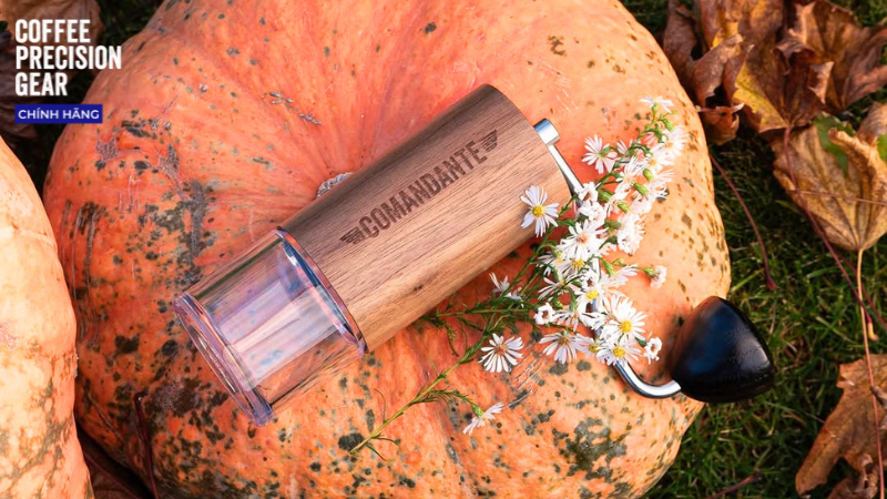 Comandante C40 MK4 có thực sự đáng mua không? Review chi tiết từ góc nhìn người chơi cà phê