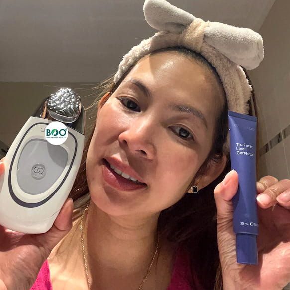 Kết cấu gel mỏng nhẹ, dễ thoa và thẩm thấu nhanh trên da