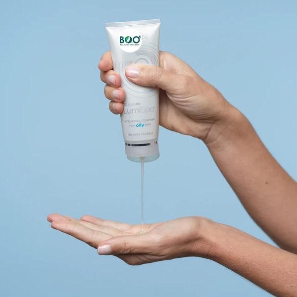 Kết cấu sữa rửa mặt phù hợp sử dụng cùng thiết bị LumiSpa