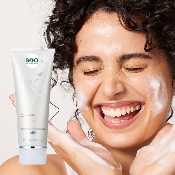 Sữa rửa mặt Nu Skin LumiSpa cho routine chăm sóc da hằng ngày