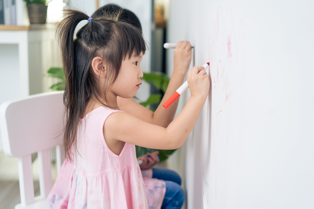 Liệu pháp cảm xúc không lời: Biến ngôi nhà thành phòng tranh hạnh phúc