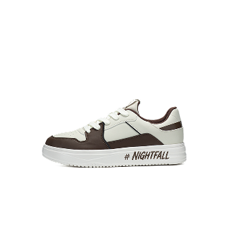 Giày sneaker