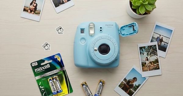 Instax Mini 12 xài pin gì? Cách chọn Pin máy Instax Mini chuẩn nhất để không bị lỗi nháy đèn