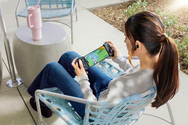 Trải nghiệm chơi game di động ngoài trời cùng tay cầm Razer Kishi V3 nShop