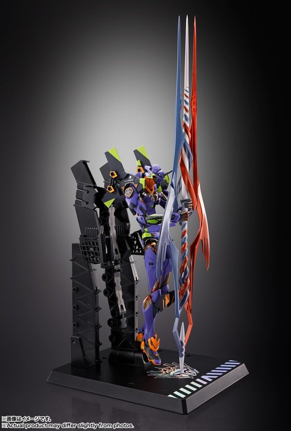 Metal Build Evangelion Eva Unit 01 30th with Spear of Gaius được trang bị cổ tay để giữ ngọn giáo ngoại cỡ