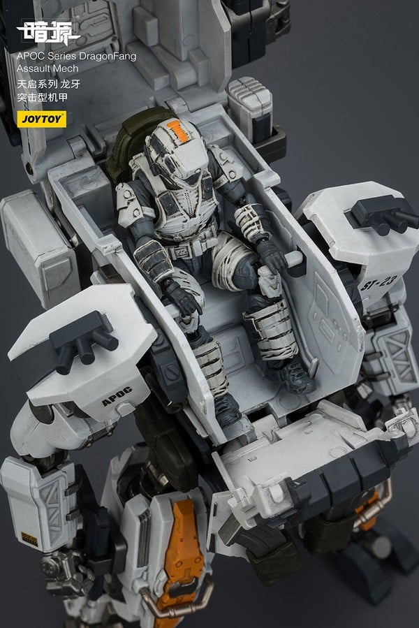cận cảnh Steel Ride Corps Assaulter Albedo ngồi trong buồng lái Mô hình JOY TOY JT03530 APOC Series DragonFang Assault Mech