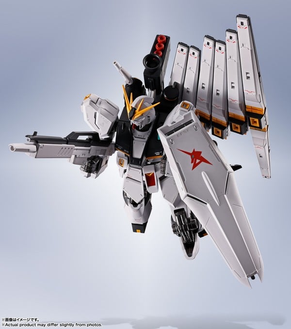 Dấu hiệu của Amuro được sơn trên khiên Nu Gundam - Metal Robot Spirits Side MS