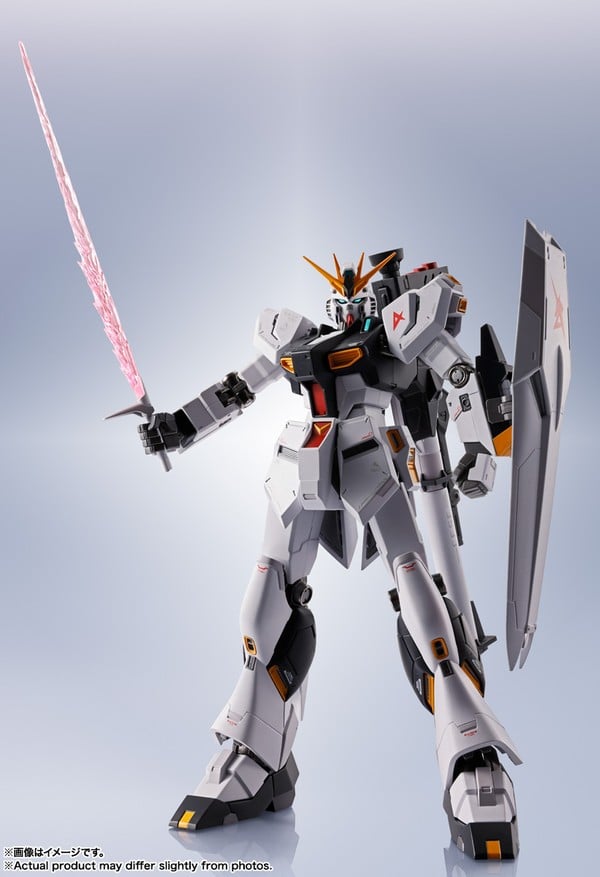 Mặt trước của Nu Gundam - Metal Robot Spirits Side MS với giao diện đơn sắc thanh lịch