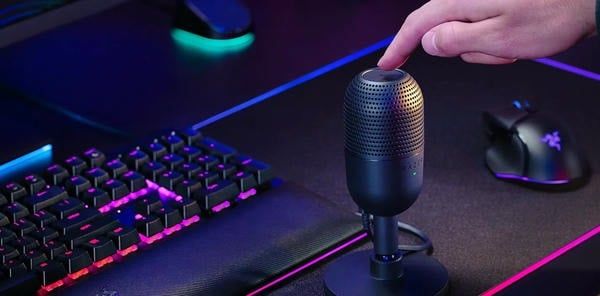 Cảm biến chạm tắt tiếng Tap to Mute trên Razer Seiren V3 Mini nShop