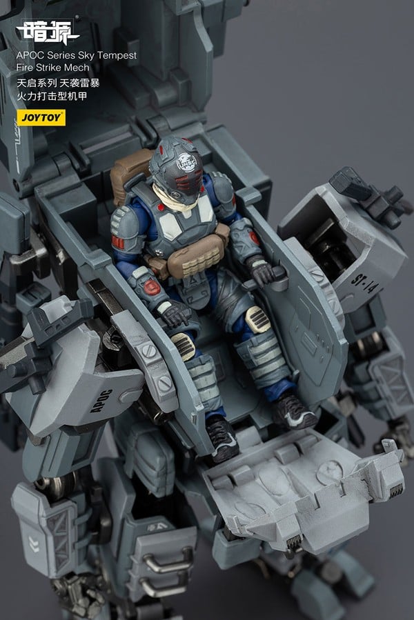 cận cảnh Mô hình 1:25 JOY TOY JT02427 UNSC Breacher Benjamin trong buồng lái APOC-Series-Sky-Tempest-Fire-Strike-Mech