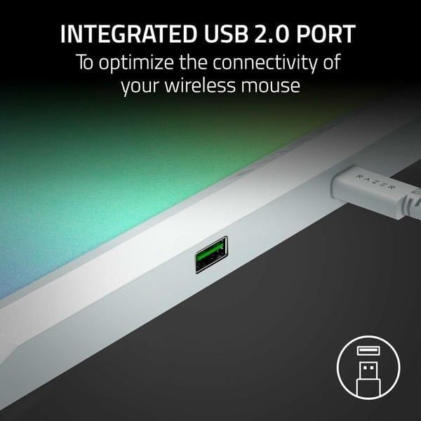 Cổng USB 2.0 tích hợp trên lót chuột Razer Firefly V2 Pro nShop