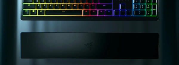 Đệm kê tay nam châm mềm mại đi kèm bàn phím Razer Ornata V3 chính hãng