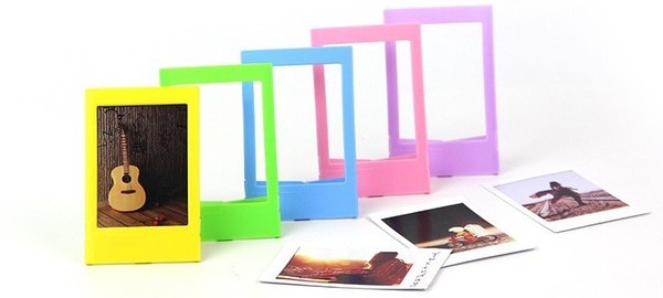 Khung Hình Instax Mini Chân Đứng Hiện Đại ở nShop thích hợp làm quà tặng người chơi máy ảnh Instax