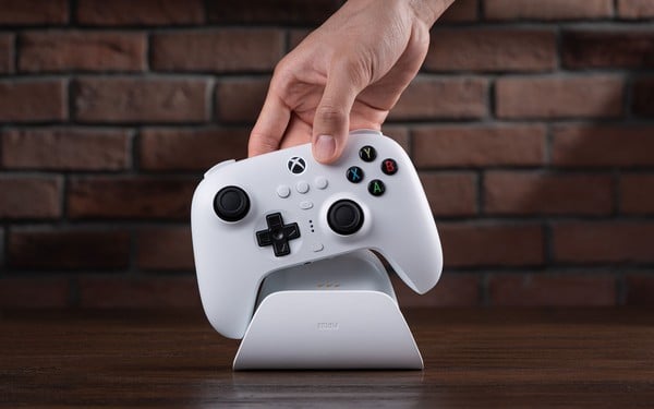 nShop bán Tay Cầm Không Dây Game 8BitDo Ultimate 3-mode Controller Xbox có dock sạc trưng bày hỗ trợ cất USB