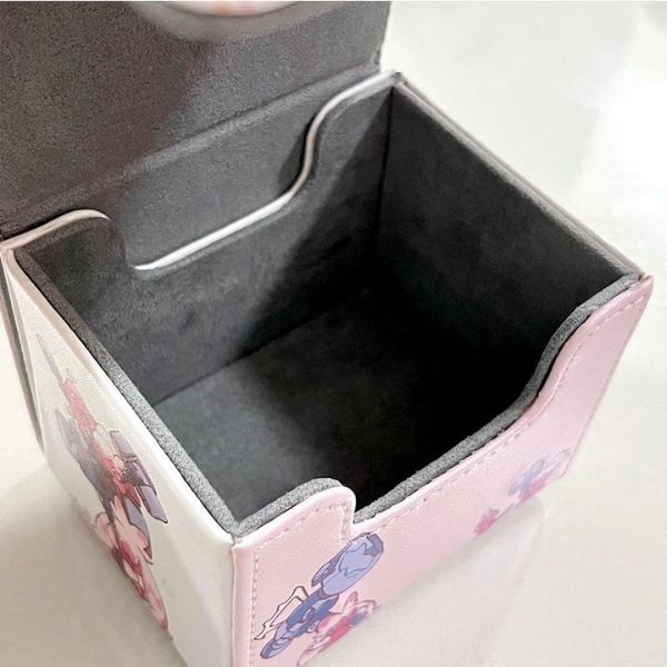 Hộp Đựng Bài Pokemon TCG Da PU Cao Cấp Tinkaton ở nShop là quà tặng lý tưởng dành cho fan sưu tầm thẻ bài TCG