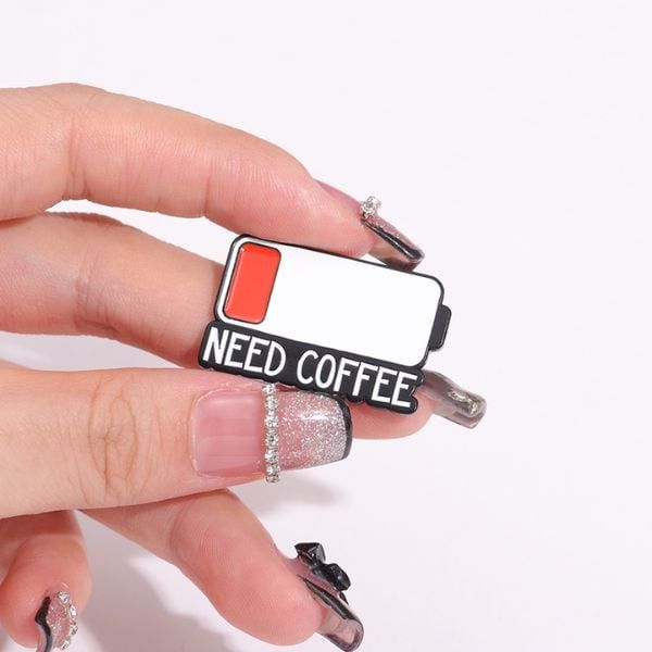 Huy Hiệu Need Coffee Metal Pin - phù hợp trang trí