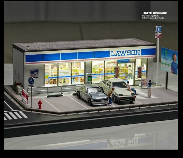 nShop bán Diorama 1:64 Cửa hàng tiện lợi Lawson cỡ lớn SCJ82045-A làm quà tặng người sưu tầm mô hình xe diecast