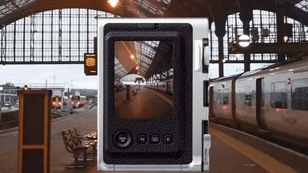 may-chup-anh-lay-lien-instax-mini-evo-hybrid