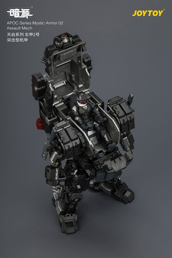 toàn cảnh Steel Ride Corps Sniper Cinder trong buồng lái JOY TOY APOC Series Mystic Armor 02 Assault Mech ST-8627