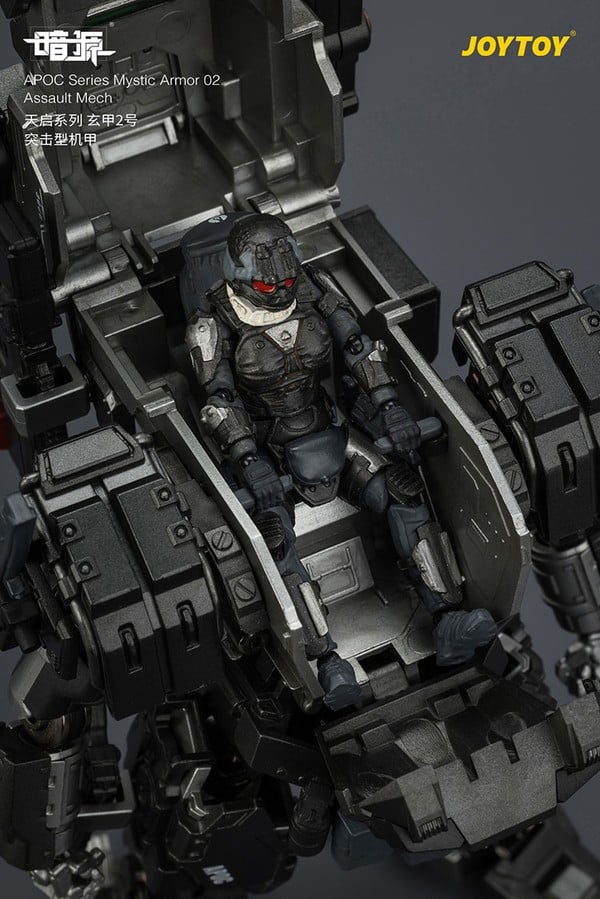 cận cảnh Steel Ride Corps Sniper Cinder trong buồng lái JOY TOY APOC Series Mystic Armor 02 Assault Mech ST-8627
