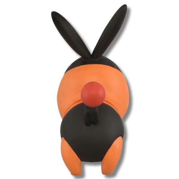 Tepig collectible figure – kích thước nhỏ, thích hợp trang trí bàn làm việc.