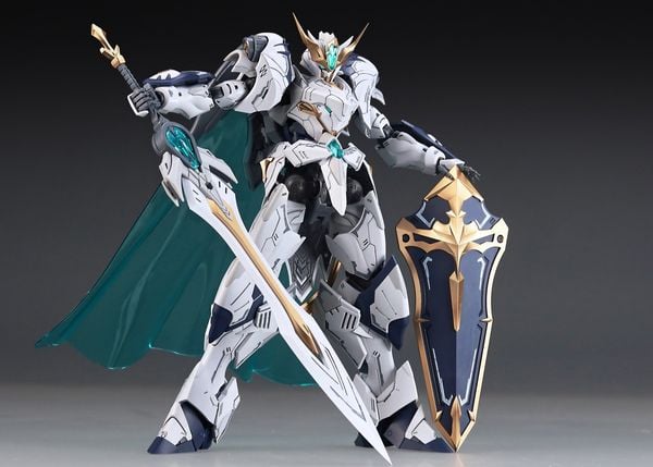nShop bán mô hình Titan Greatsword Tristan The Round Table Knights SNAA SC-002 tặng fan gunpla builder
