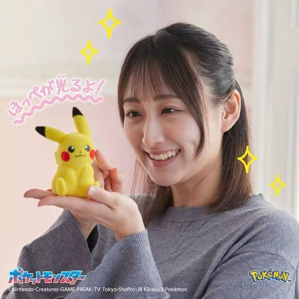 figure Pokemon 30th Anniversary Palm sized Pikachu Pokefuwa chất lượng cao