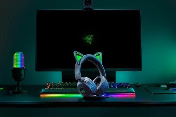 Phối cảnh setup tai nghe tai mèo Razer Kraken Kitty V3 X Đen cực đẹp tại nShop