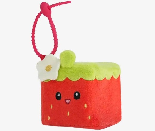 thú bông vuông Squarepals Fruit Collection 7cm strawberry dâu