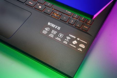 Laptop phục vụ cho 4 năm đại học: Nên chọn Nitro ProPanel hay Predator?