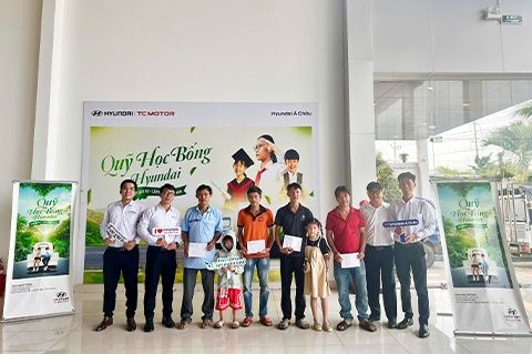 KHÉP LẠI HÀNH TRÌNH “MỖI CHIẾC XE LĂN BÁNH – MỘT GIÁ TRỊ TRI THỨC ĐƯỢC CHẮP CÁNH”