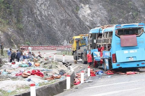 Cách phanh xe tải an toàn khi đường trơn trượt: Tài xế cần nắm vững