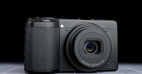 Sự thật phía sau cảm biến “khan hiếm” của Ricoh GR IV Monochrome