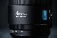 Sirui Aurora 85mm f/1.4 Review: “G Master vibes” với mức giá dễ chịu hơn rất nhiều
