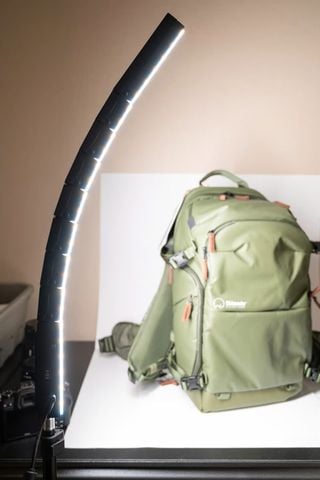 Đánh giá đèn RGB uốn cong Sirui B25R