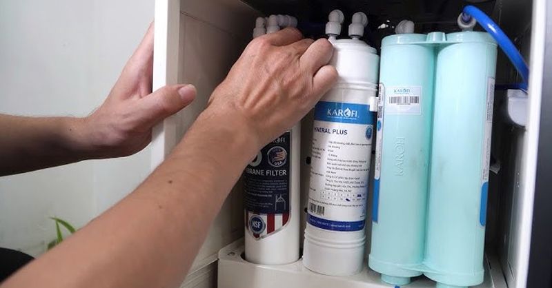 Thay lõi lọc nước Karofi có dễ thực hiện tại nhà không?