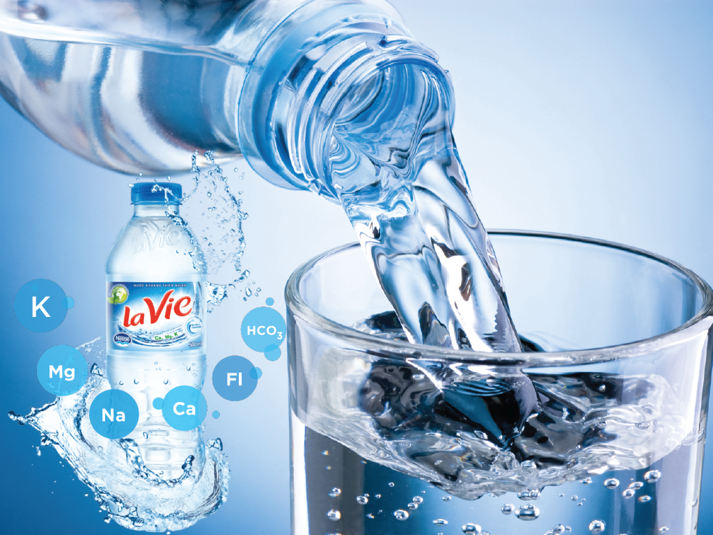 Mineral water là gì? So sánh nước khoáng và tinh khiết