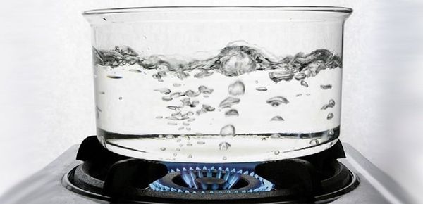 Nấu nước sôi bao nhiêu phút để tiêu diệt vi khuẩn