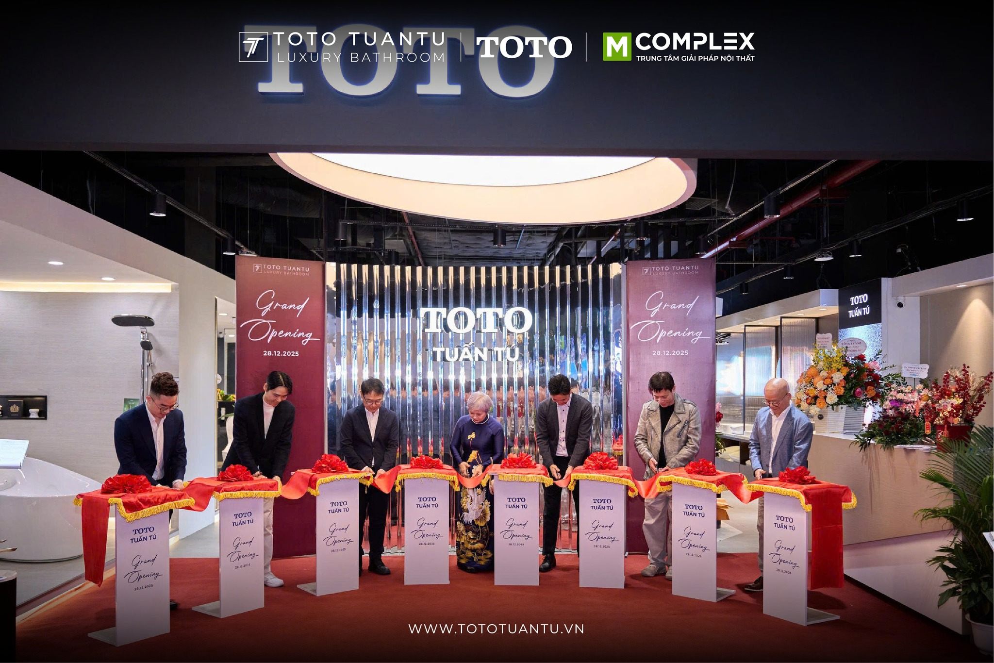 SHOWROOM TOTO TUẤN TÚ-CƠ SỞ 2 ROYAL CITY CHÍNH THỨC HOẠT ĐỘNG