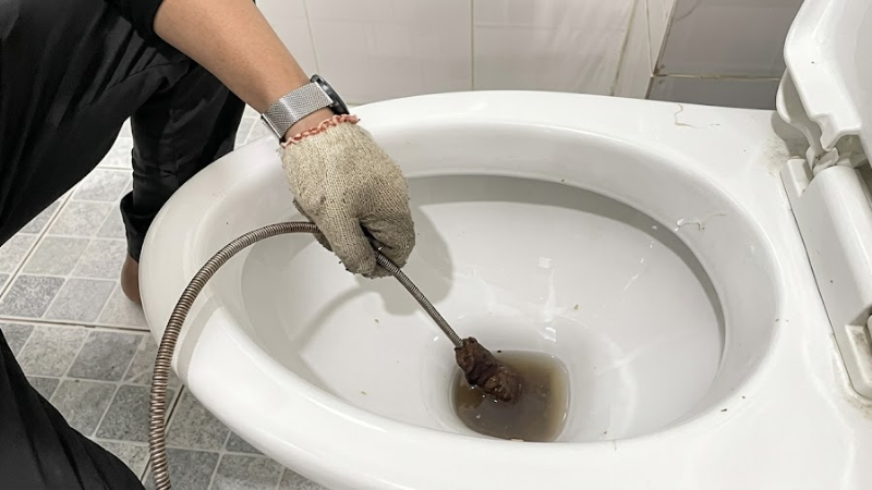 Bồn cầu bị trào ngược tại các căn hộ chung cư