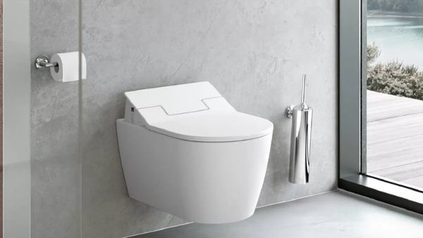 Bồn cầu treo tường hợp xu hướng phòng tắm tối giản
