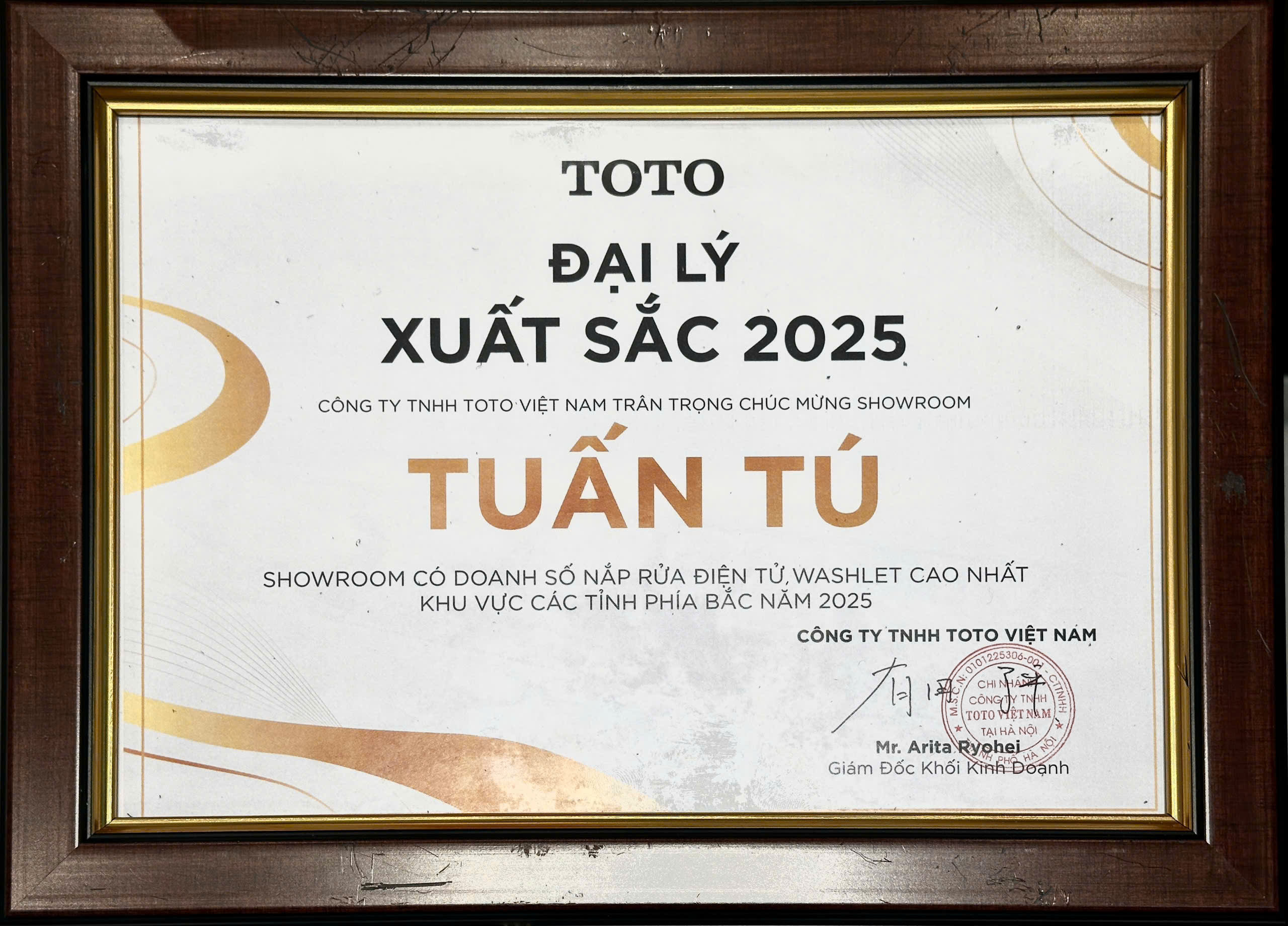Showroom có doanh số nắp rửa điện tử WASHLET cao nhất khu vực các tỉnh phía Bắc năm 2025