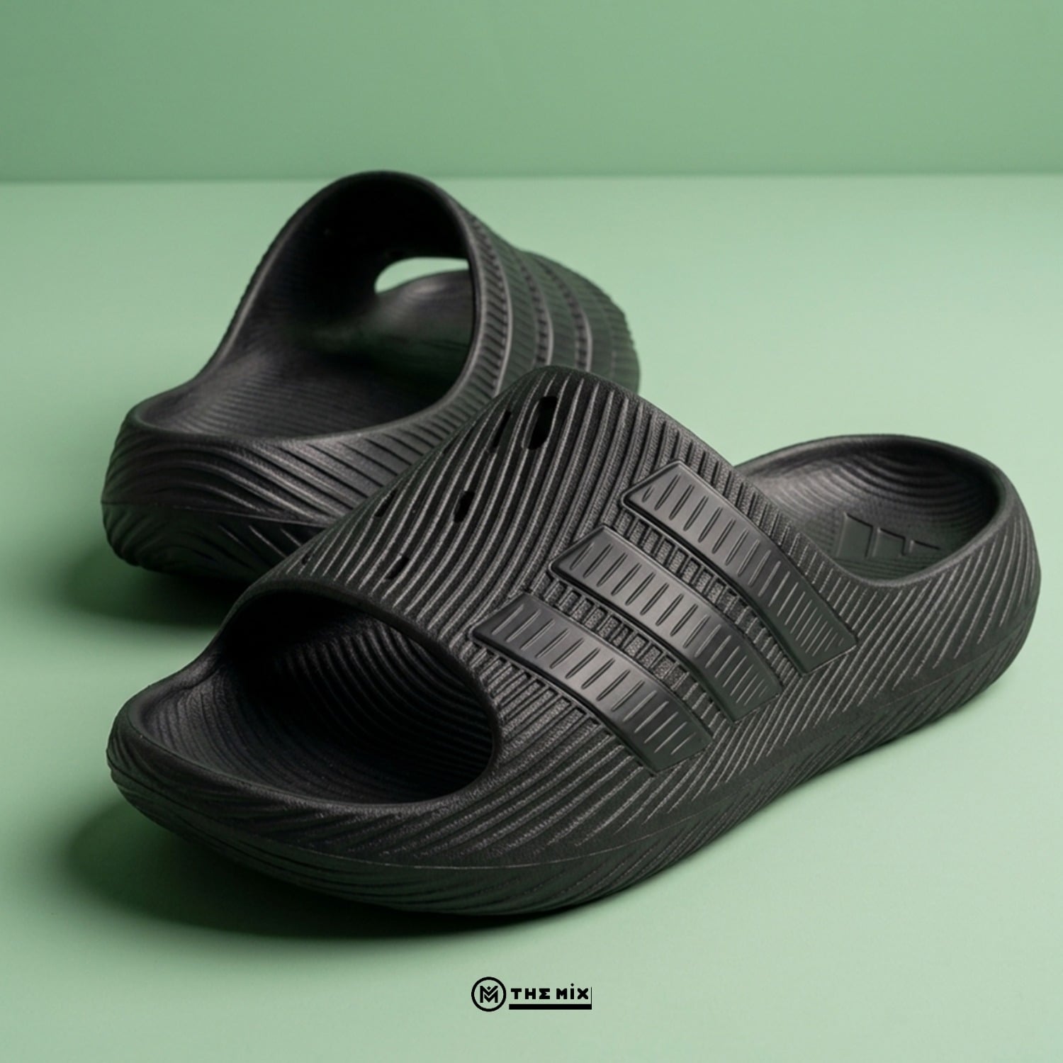 Adidas Purechill Slides All Black, Adidas Purechill KI0055, dép adidas all black, adidas slides chính hãng, dép adidas mới ra mắt Việt Nam, dép adidas đen