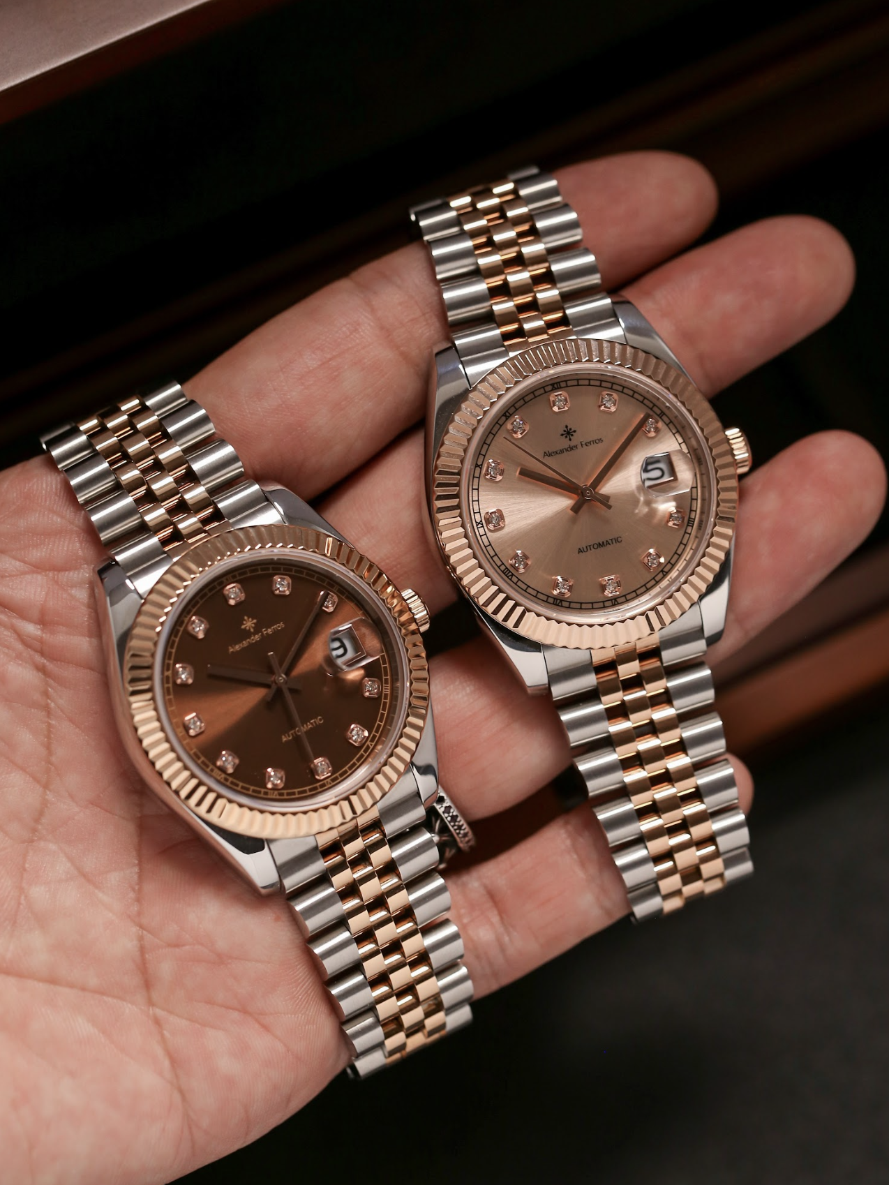Đồng Hồ Alexander Ferros 8132D/08 - 40mm Choco Sunburst Dial Fluted Silver Gold