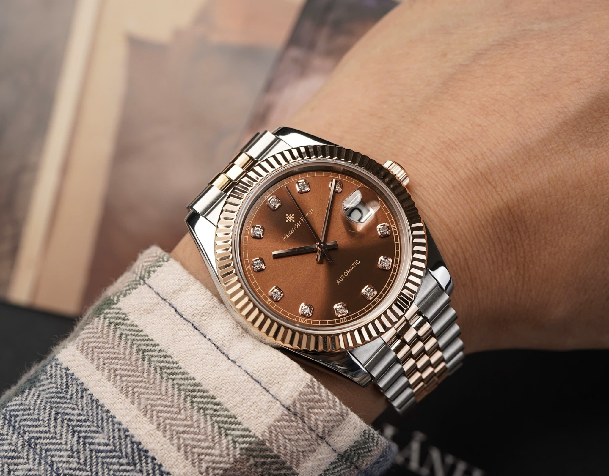 Đồng Hồ Alexander Ferros 8132D/08 - 40mm Choco Sunburst Dial Fluted Silver Gold