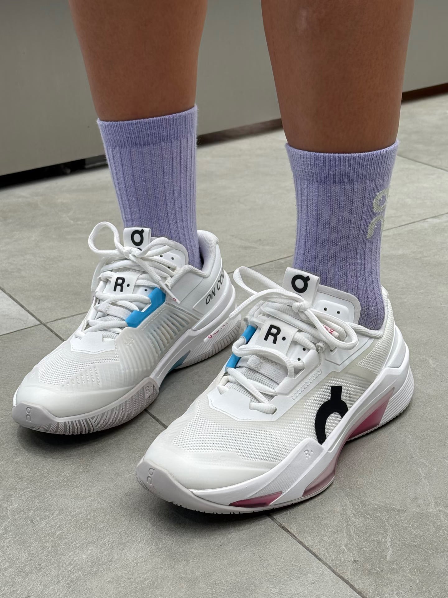 Giày Pickleball On The Roger Pro Fire “White Pink” - 3MF30102626