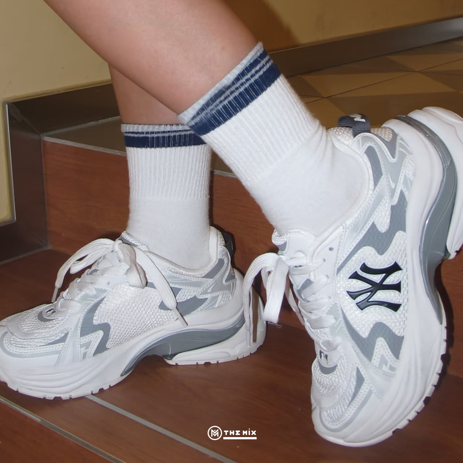 MLB Curve Runner NY Trắng Xám 2025, MLB 3ARNSPL4N-50WHS, MLB Curve Runner, MLB NY White Grey, sneaker MLB trắng xám, New York Yankees sneaker, MLB Korea 2025