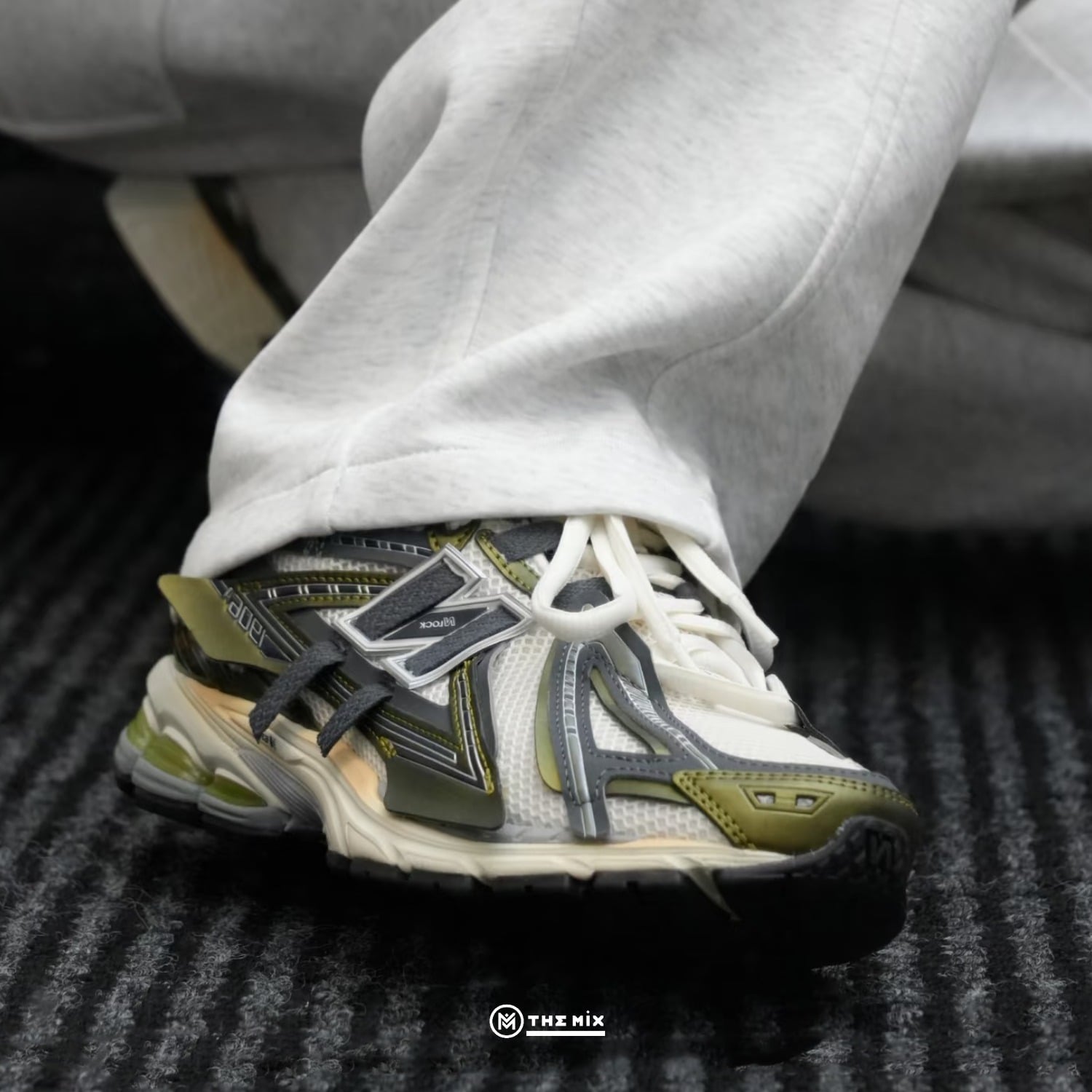 New Balance 1906 Olive Juice And Sea Salt, New Balance 1906ANC, NB 1906 olive, retro running sneaker, New Balance lifestyle sneaker