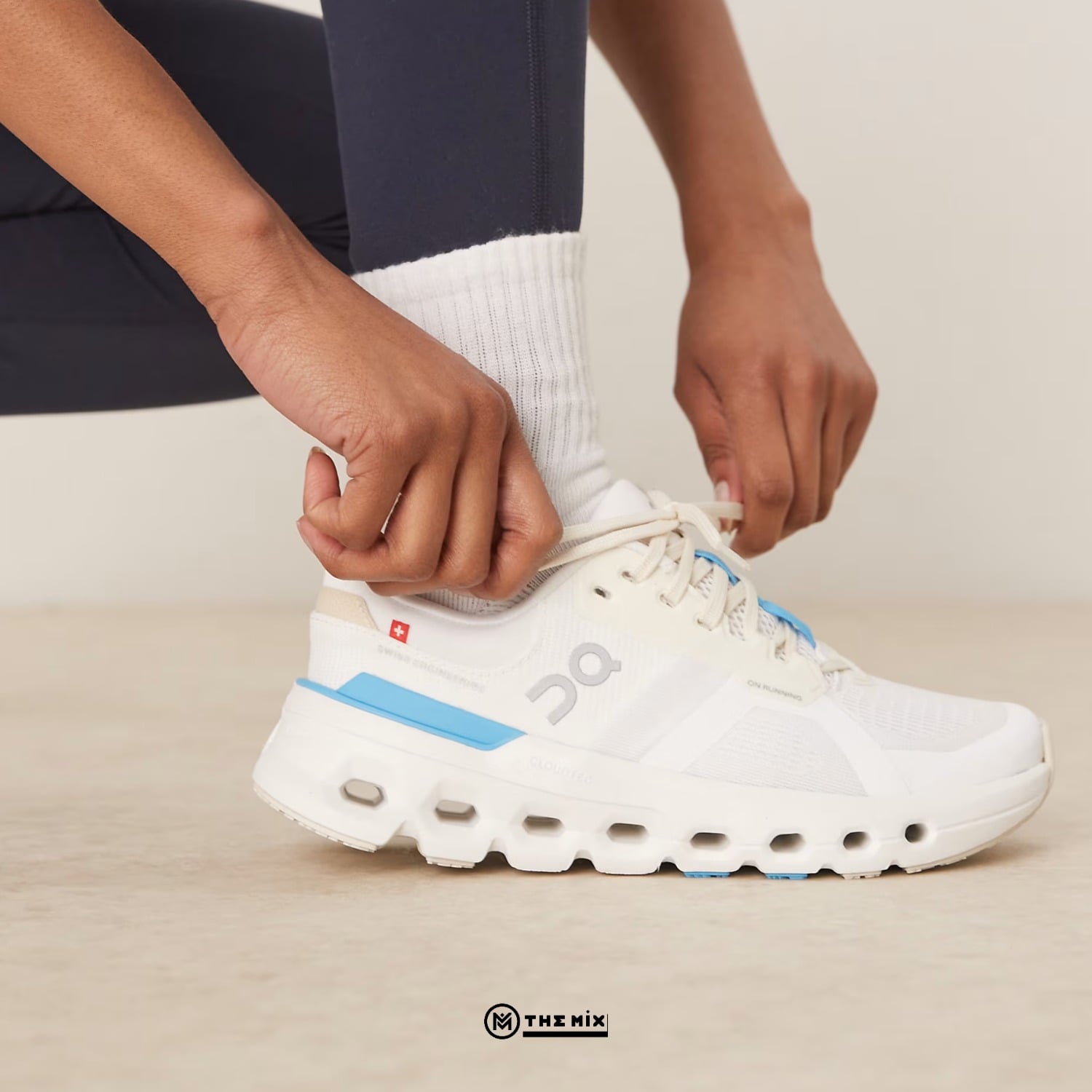 On Running Cloudrunner 2 White Horizon, ON Cloudrunner 2, 3WE10133195, CloudTec running shoes, Helion superfoam, daily running shoes, running shoes cho nữ