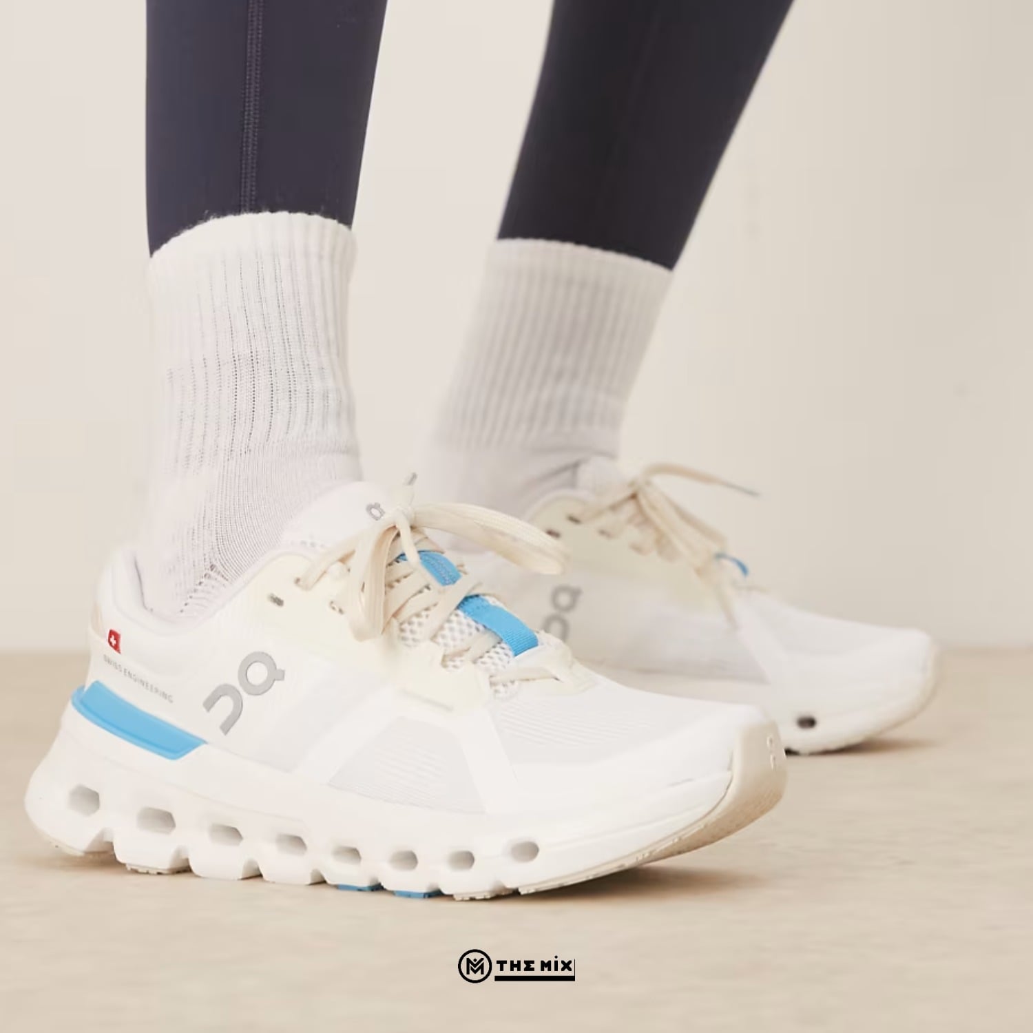 On Running Cloudrunner 2 White Horizon, ON Cloudrunner 2, 3WE10133195, CloudTec running shoes, Helion superfoam, daily running shoes, running shoes cho nữ